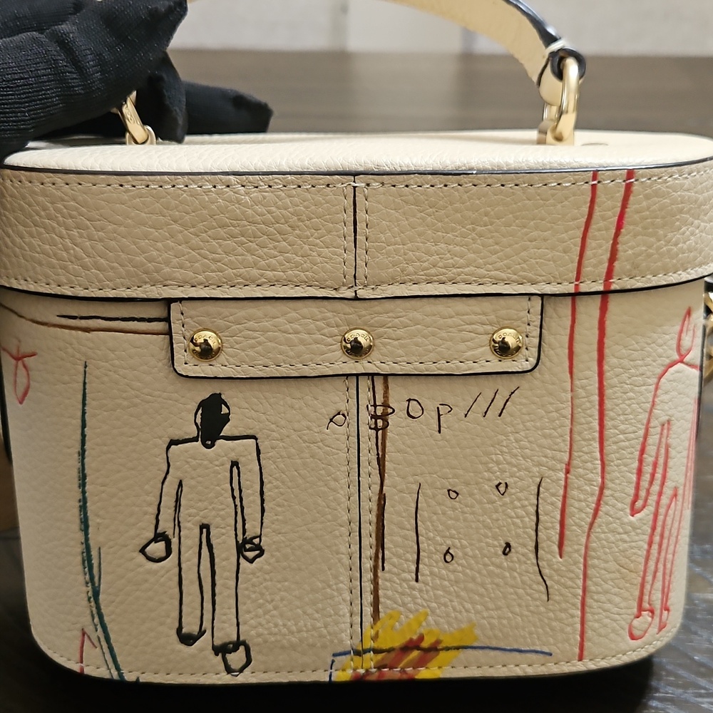 Limited Edition Coach Basquait Cream Leather Multicolor Sketch Print Crossbody - Picture 4 of 10